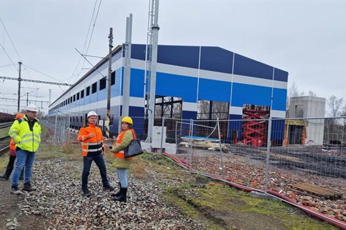 V Chebu se pracuje na nové opravárenské hale, sloužit bude Českým drahám
