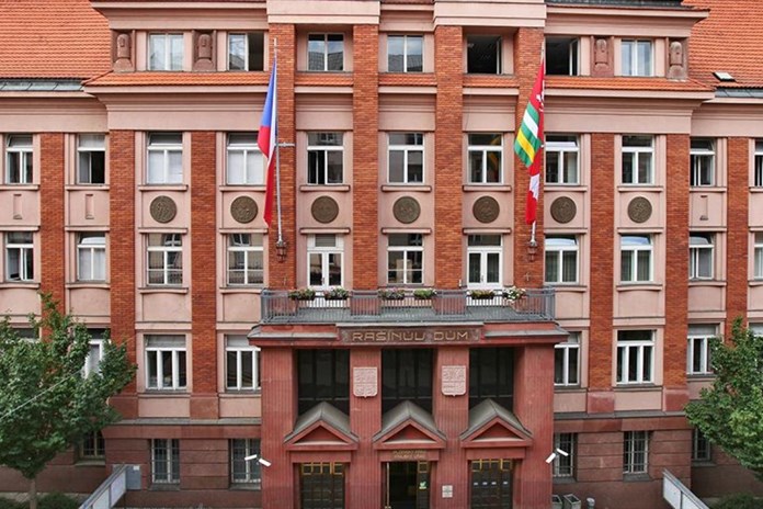 Bude se měnit rada kraje? Tři náměstci míří do sněmovny!