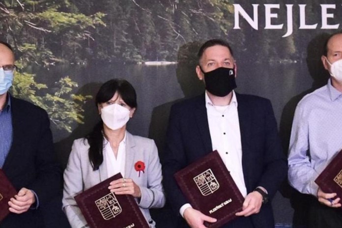 ODS udělala vstřícný krok vůči Pirátům: Vyhoví jejich výtkám