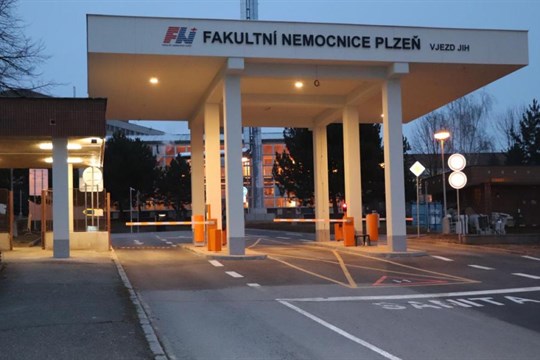 FN Plzeň zahájila režim úsporných opatření, vymění žárovky a sníží teplotu