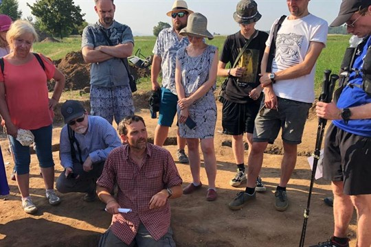 Archeologové ze ZČU našli pod Řípem mohylu pravěké ženy