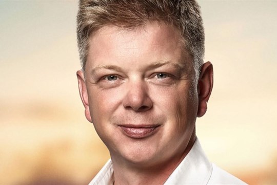 Komentář Pavla Šindeláře: Udržíme si v EU důstojné postavení i po prezidentských volbách?