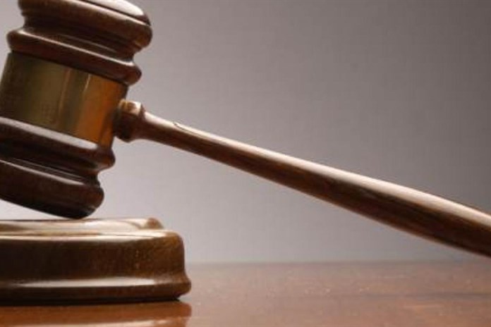 Exposlanec Škárka dostal za nenávistné výroky o nedonošených dětech podmínku