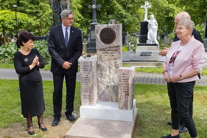 Plzeň zřídila čestný hrob sochařky, medailérky a čestné občanky Marie Uchytilové