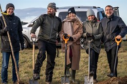 Nově vysazený sad v Semněvicích ochrání zdroje pitné vody pro...