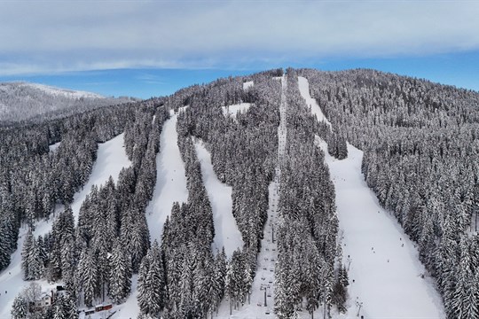 Déšť komplikuje závěr sezóny na Špičáku. V provozu zůstane jen Lubák za akční cenu