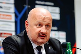 O Šádka se ve Zlíně pokoušely mdloby. Dostal jsem napít slivovici, abych se nezhroutil, popisoval