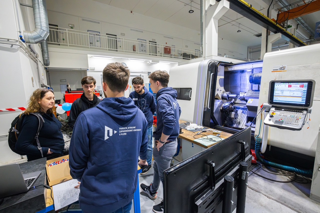 Kam po maturitě? Západočeská univerzita představí na dni otevřených dveří 300 programů