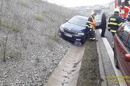 Bilance na silnicích Plzeňska v roce 2025: Méně tragédií, ale více alkoholu a „smolařské“ pátky