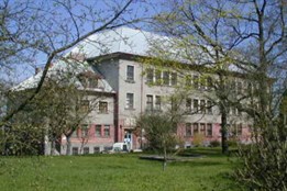 Policie v Plzni prověřuje údajné vyhrožování mezi žáky základní školy